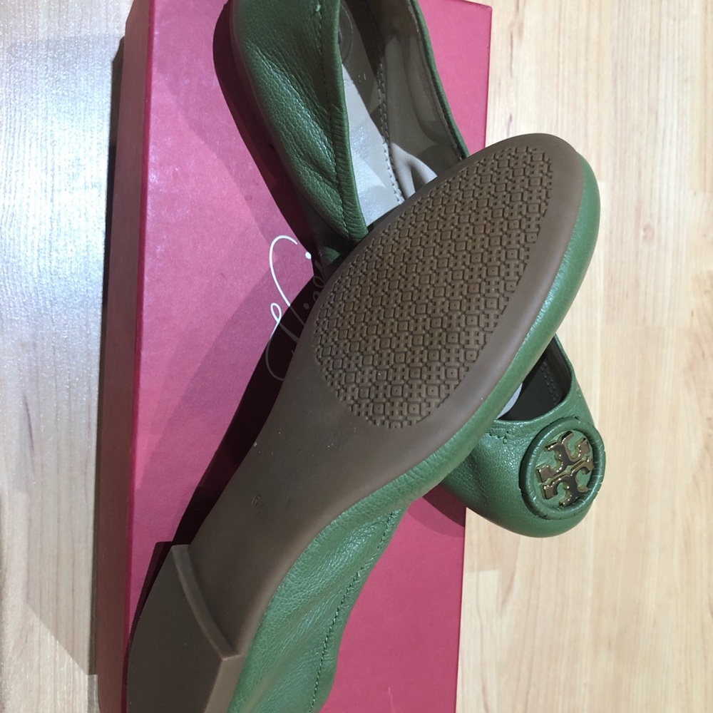 Tory Burch flat